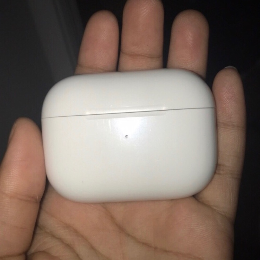 APPLE AIRPOD PRO - Picture 2 of 3